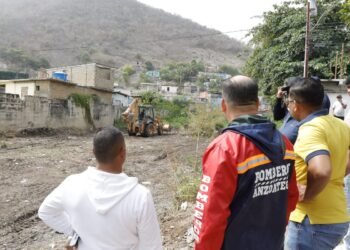 Alcaldía de Guanta inicia labores de limpieza en la quebrada La Culebra
