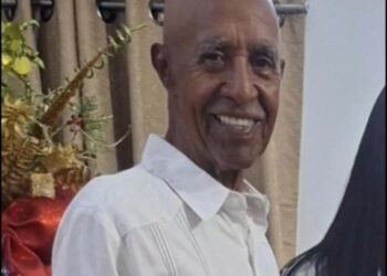 Localizan con vida a septuagenario desaparecido en Barcelona