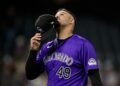 Bucanero Antonio Senzatela se destaca como relevista de Rockies de Colorado