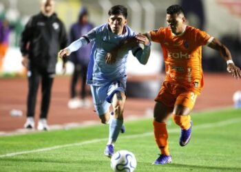 El dominicano Romero evita la derrota del Bolívar en La Paz ante La Guaira