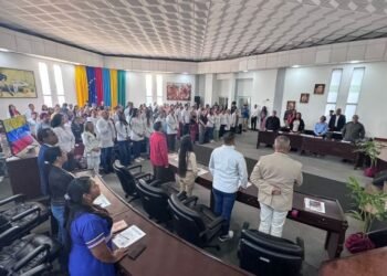 Cleanz realizó sesión especial por el aniversario de la Misión Barrio Adentro