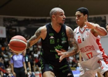 Edson Tovar domina la serie sobre Santiago Materán en playoff de Brasil