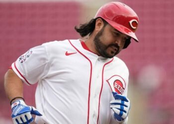 Eugenio Suárez castiga a Gigantes con jonrón en triunfo de Rojos (+Video)