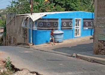 Voz Comunitaria | En Los Jardines vivieron la Semana Mayor sin una gota de agua (+Fotos)