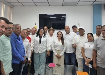 Opositores y voceros del Psuv en Sucre realizaron encuentro para dialogar sobre acciones en pro del país