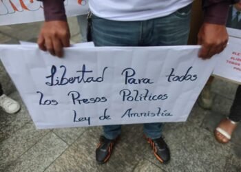 Gobierno de Venezuela: la Justicia otorgó «medidas alternativas» a 51 personas detenidas