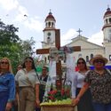 Ateneo de Carúpano cerró el mes de la Cruz con su tradicional desfile y exposición de altares