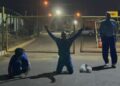 Expolicías metropolitanos se arrodillaron tras más de dos décadas presos y pidieron “no perder la fe”