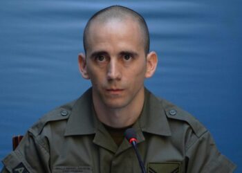Gendarme argentino denuncia golpes y amenazas con picana durante su detención en Venezuela