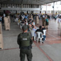 Cierran las urnas en Colombia y comienza el conteo de votos
