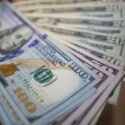 Dólar oficial llega a 500 bolívares: expertos consideran que la tasa debe subir para reducir distorsiones