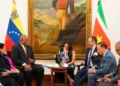 Venezuela y Surinam evalúan cooperación en áreas de turismo, pesca, transporte y energía