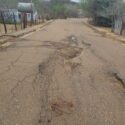 Piden reparar "cráteres" en sector La Montañita de Santa Ana