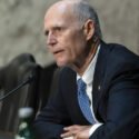Senador Rick Scott exige sanciones contra Delcy Rodríguez tras muerte de Víctor Hugo Quero