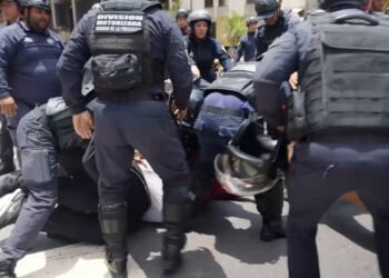 SNTP denunció que un policía intentó quitarle la cámara a un fotoperiodista durante protesta en Caracas