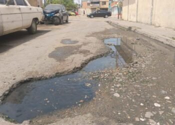 Piden la sustitución de colector caído en el sector 5 de Tronconal V