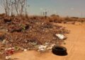 Basura y zamuros abundan en terreno situado detrás del terminal de pasajeros de El Tigre (+Fotos)