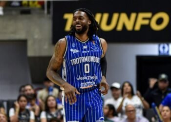 Donta Smith reforzará al Acorazado Oriental para las semifinales de la SPB