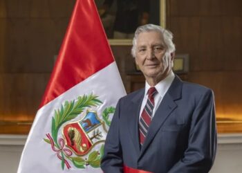 Canciller peruano invita a Machado a visitar Perú, donde "sería recibida con entusiasmo"
