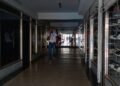 Cortes programados limitan el horario de trabajo de los comerciantes carupaneros