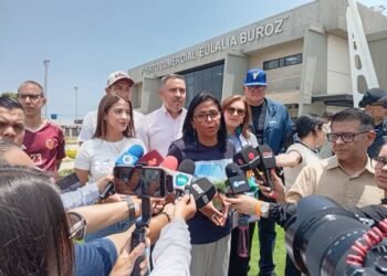 Delcy Rodríguez destacó potencial económico de Anzoátegui en su visita al Puerto Comercial Eulalia Buroz (+Fotos)