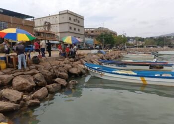 Tiempo en la calle | Pescadores de Puerto Píritu exigen dragado de la playa (+Fotos)