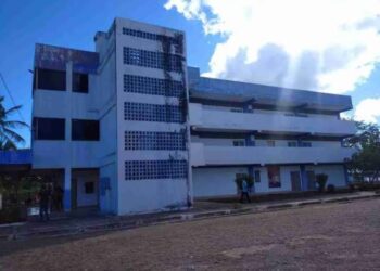 Comunidad universitaria de la ECAM de la  Udone exige mejoras en su infraestructura