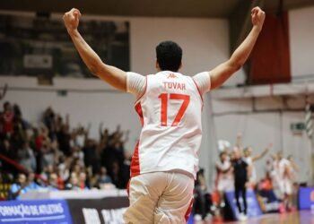 Tovar y Paulistano eliminaron al Baurú de Materán en los playoffs de la liga brasileña