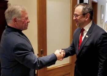 Canciller de Venezuela visita Jordania para cooperación y se reúne con el Rey Abdalá II