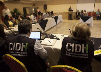 CIDH expresa preocupación por detenciones arbitrarias y muertes bajo custodia en Venezuela y exige liberaciones inmediatas