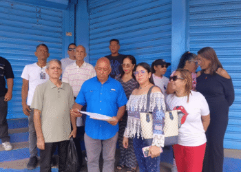 Denuncian presunto desalojo arbitrario contra licorería en Puerto La Cruz