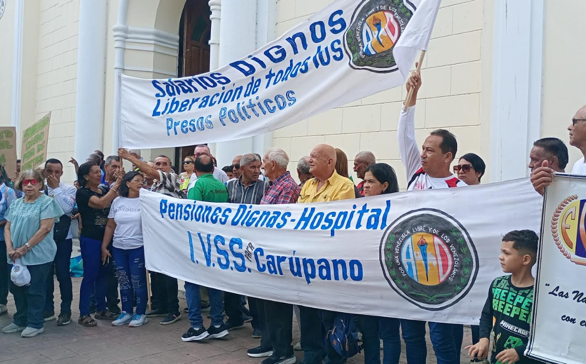 Adultos mayores de Carúpano realizaron una concentración en su día para pedir mejoras a su situación