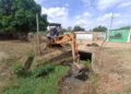 Realizan limpieza de drenajes de aguas pluviales en Cantaura