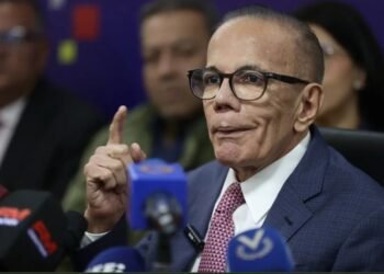 Manuel Rosales pide celebración de elecciones en Venezuela e insta a seguir plan de EEUU