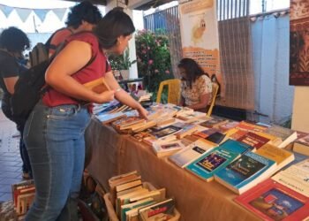 Realizan Mercadito Literario para fomentar la lectura en El Tigre (+Fotos)