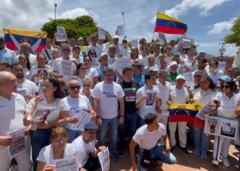 Margariteños alzan su voz en La Asunción por la libertad de los presos políticos
