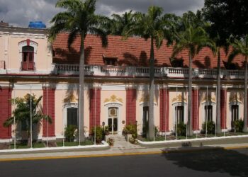 Cancillería de Venezuela tacha de "falsificación de la verdad" afirmaciones de Guyana sobre el Esequibo
