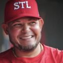 Yadier Molina, actual mánager de Magallanes, será inmortalizado por San Luis en la MLB