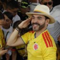 El ultraderechista De la Espriella vota en Barranquilla confiado en ganar la Presidencia