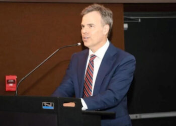 Barrett atribuye aumento de exportaciones petroleras de Venezuela a plan de Trump y Rubio