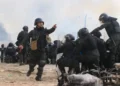 Al menos dos policías resultan heridos por disparos durante un intento de desbloqueo en Bolivia