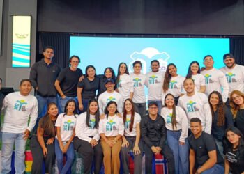 Unos 400 participantes recibieron sus kits para la carrera "¿Y si corremos?" de la iglesia Casa de Dios Betel