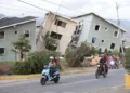 Cabello: hay más de 100 edificios colapsados y 70.000 familias afectadas en La Guaira