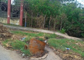 En el sector Cemovisú de Santa Ana llevan 12 años afectados por cloaca desbordada