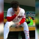 Wilson Contreras conecta emotivo jonrón y dedica su actuación a Venezuela