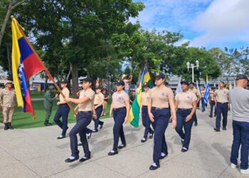 Instituciones desfilaron en El Tigre por 205 años de la Batalla de Carabobo