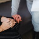 Psicólogos del país habilitan líneas de atención gratuitas tras terremotos