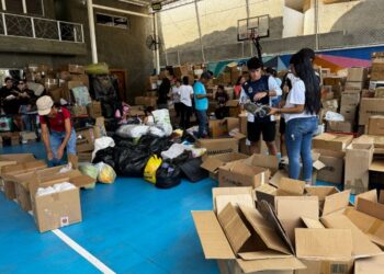 Medicamentos e insumos para bebés son las prioridades en centro de acopio de Playa Mansa