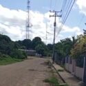 Piden revisión de poste de alumbrado público en sector Las Piñas de Aragua