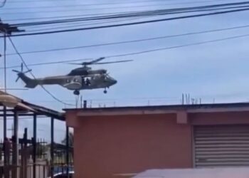 Reportan despliegue militar y desalojos en zonas mineras de El Callao